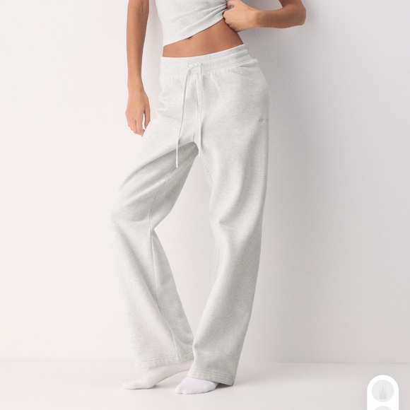 Aritzia Pants - Aritzia Light Gray Sweatfleece Pants
